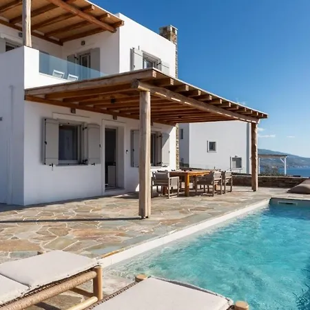 West Side Pool House By Hostandros Nyaraló