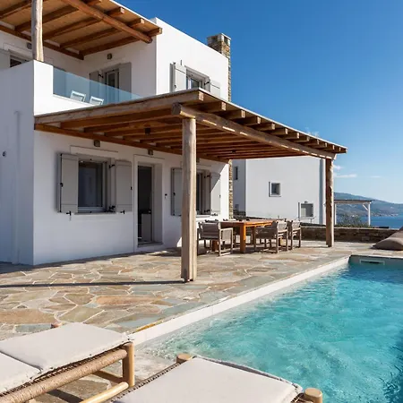 West Side Pool House By Hostandros * Gávrio