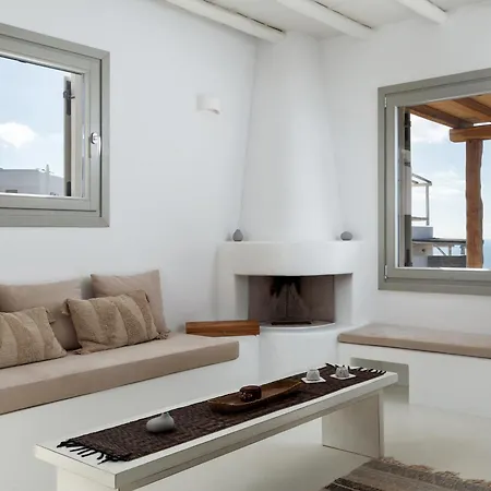 West Side Pool House By Hostandros *