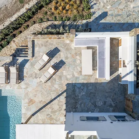 West Side Pool House By Hostandros *